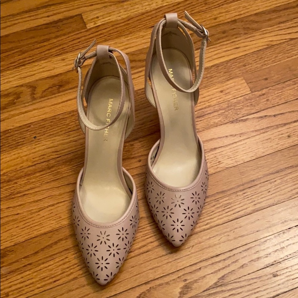 Marc Fisher | Pink Lace Style Platform Heel